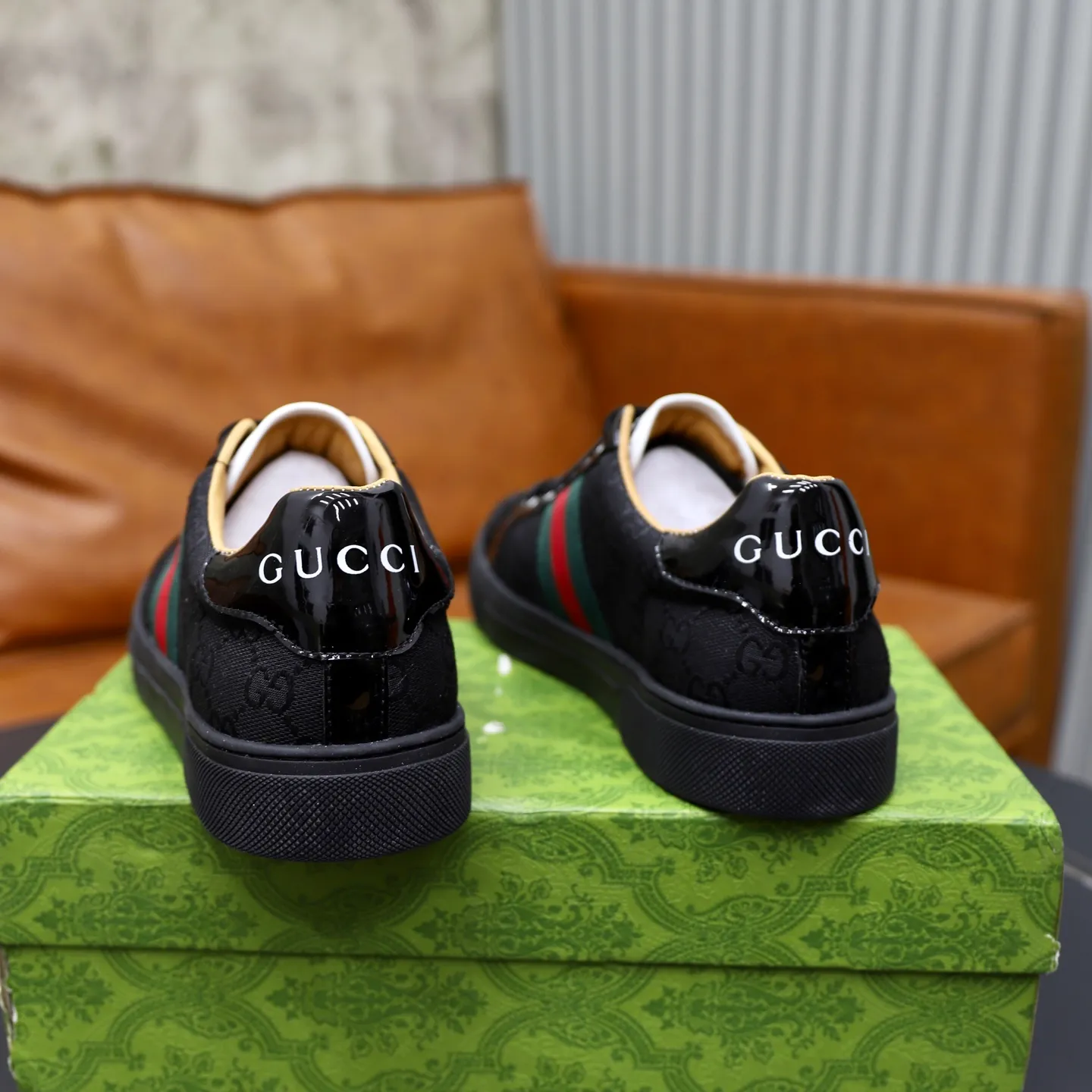 Men's shoes: 420💰🙅‍♂️🙅‍♂️🙅‍♂️ Brand: Gucci GuCCI Standard code: 38-44 (45 customized) Grade: Same as the official website Material: Brand cloth fabric Comfortable and breathable sheepskin lining Lightweight wear-resistant outsole Style category: Men's fashionable casual shoes Running sneakers Distinguished luxury brand elements Top luxury Color: actual picture color